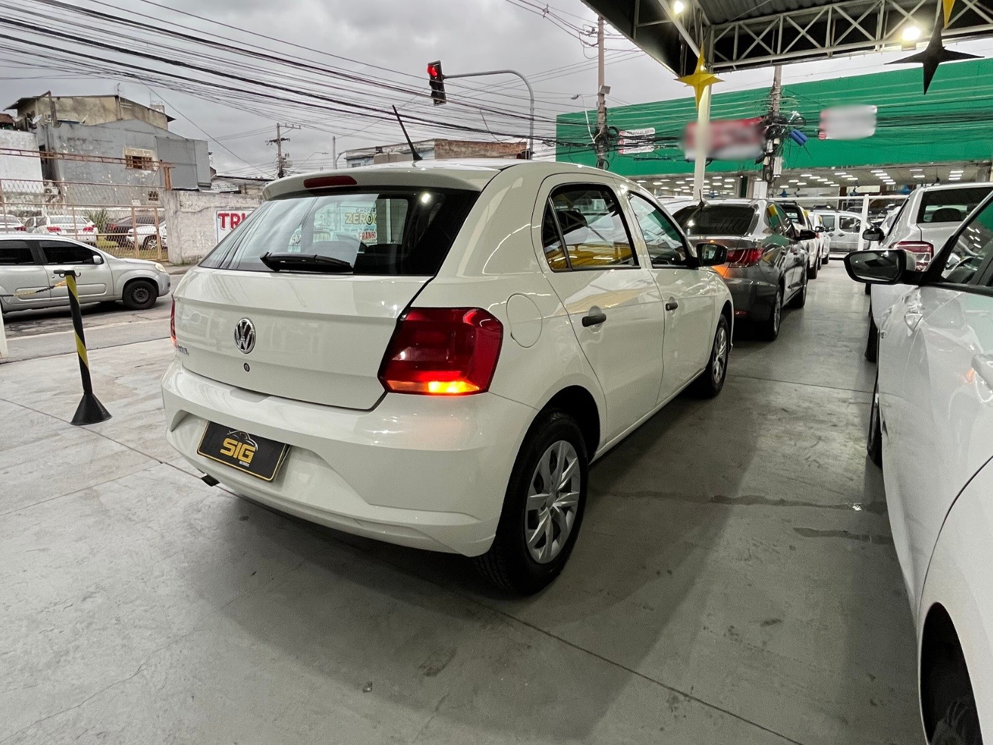 VOLKSWAGEN GOL 1.0 12V MPI TOTALFLEX 4P MANUAL 2023 Branco - Miniatura 7 - SIG Multimarcas