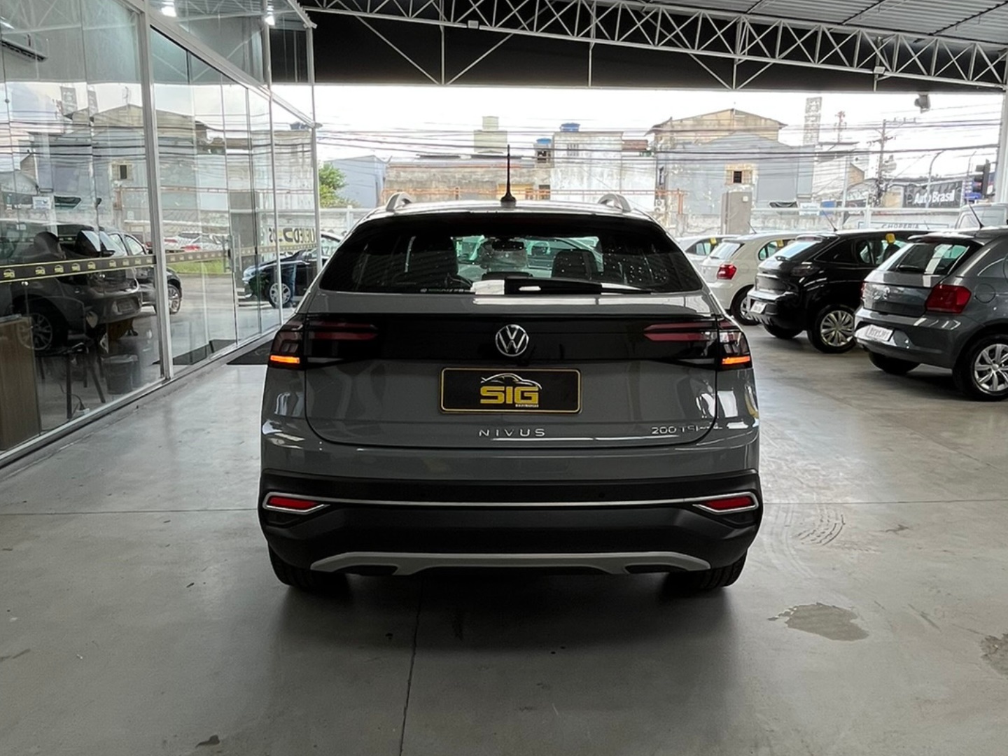 VOLKSWAGEN NIVUS 1.0 200 TSI TOTAL FLEX HIGHLINE AUTOMÁTICO 2024 Cinza - Miniatura 6 - SIG Multimarcas