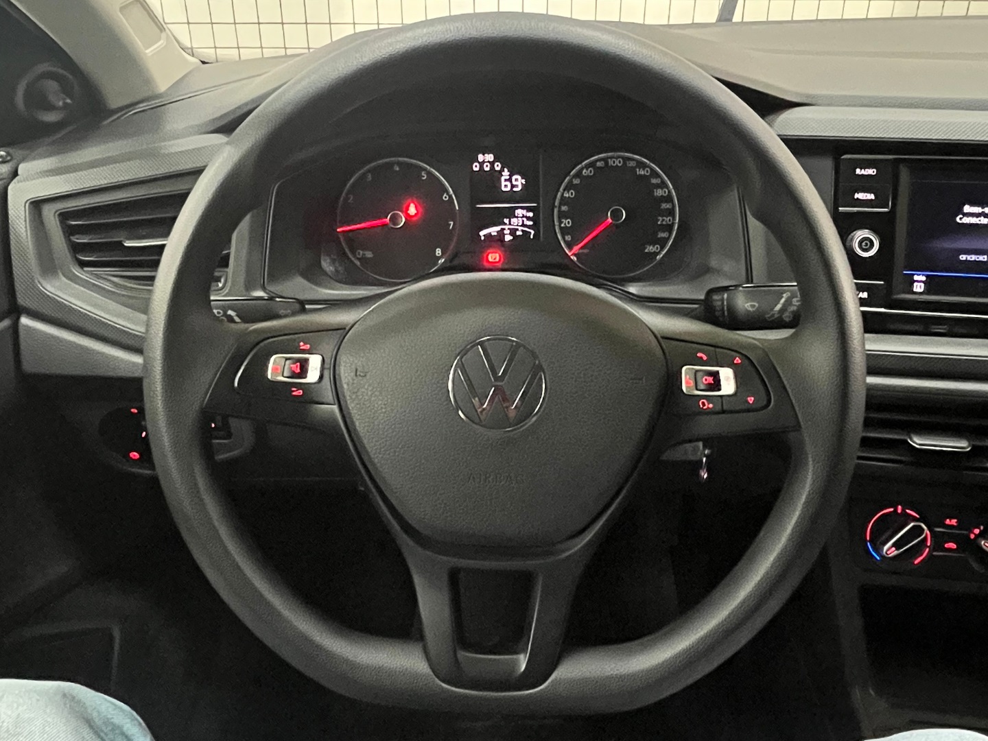 VOLKSWAGEN POLO 1.0 MPI MANUAL 2024 Branco - Miniatura 7 - SIG Multimarcas