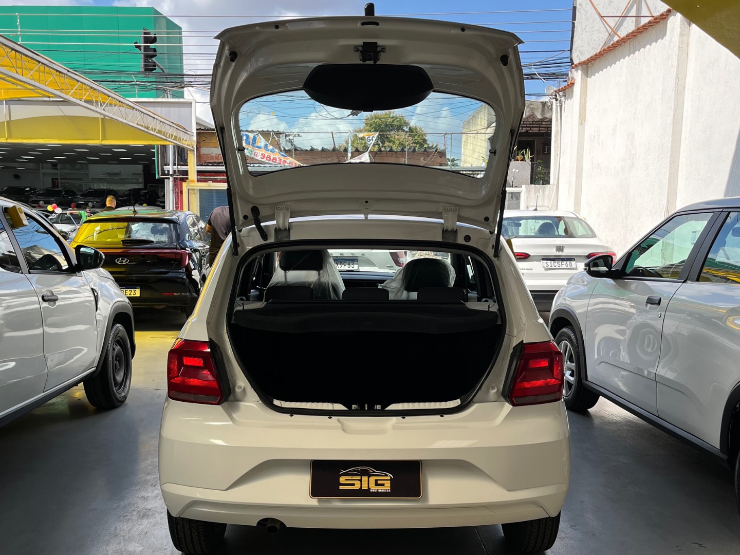 VOLKSWAGEN GOL 1.0 12V MPI TOTALFLEX 4P MANUAL 2023 - Miniatura 6