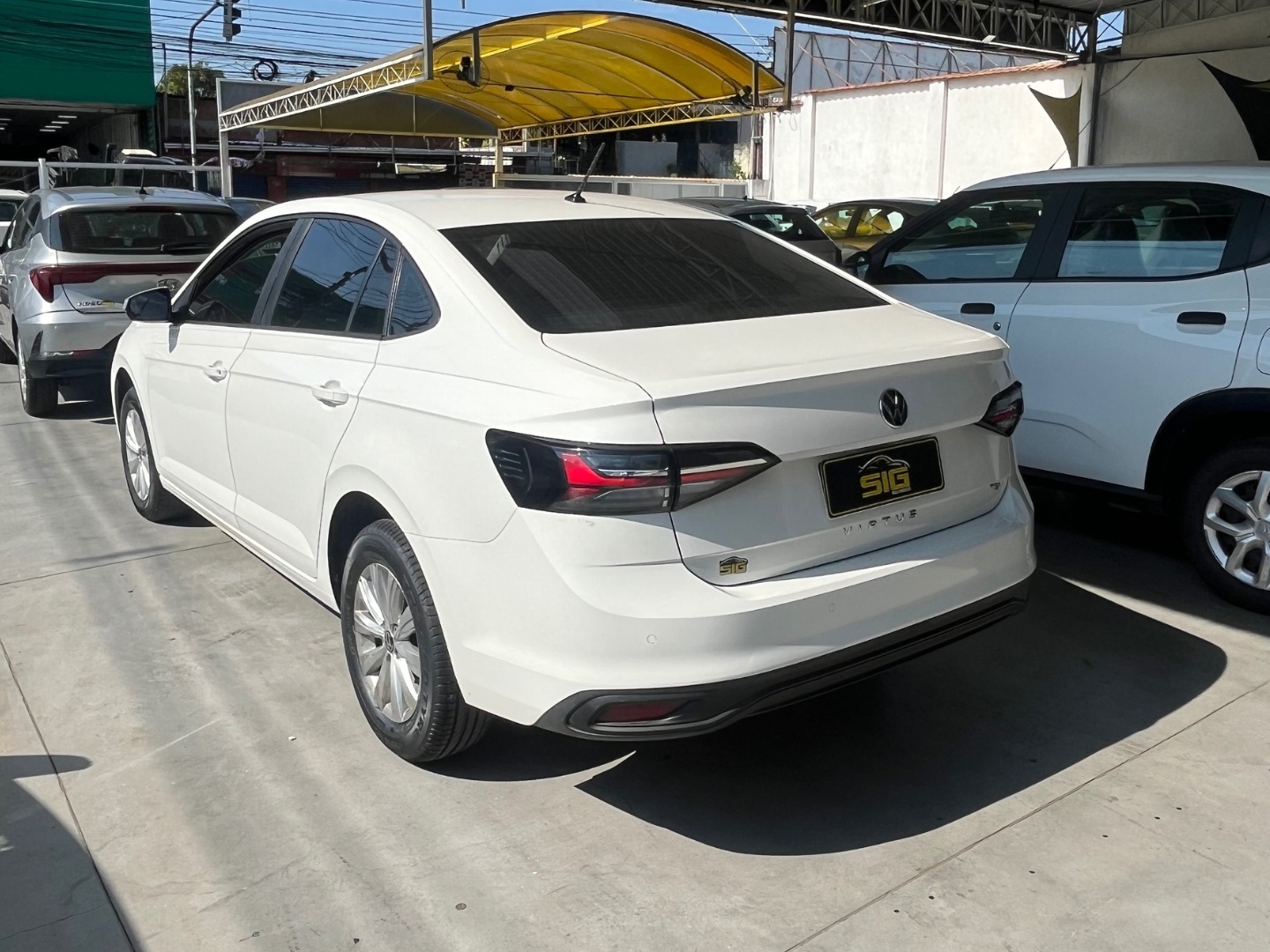 VOLKSWAGEN VIRTUS 1.0 170 TSI MANUAL 2024 - Miniatura 7