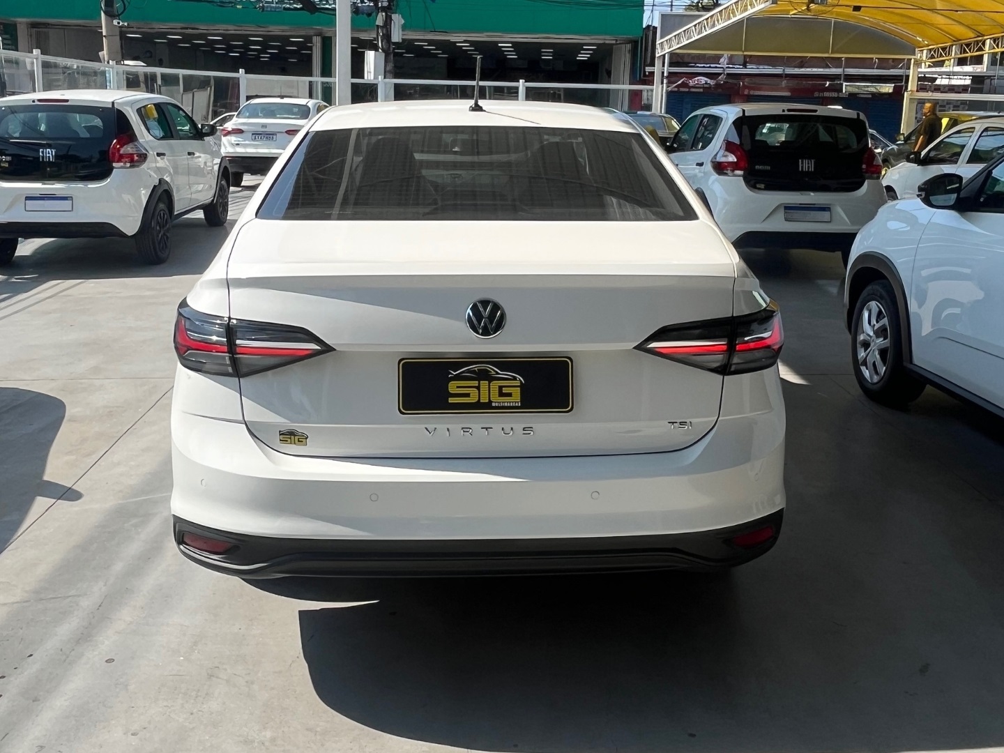 VOLKSWAGEN VIRTUS 1.0 170 TSI MANUAL 2024 - Miniatura 5