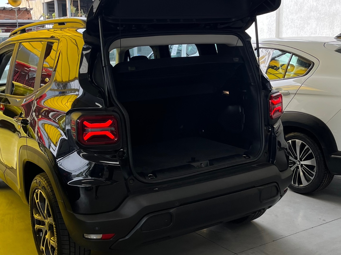 JEEP RENEGADE 1.3 T270 TURBO FLEX LONGITUDE AT6 2023 - Miniatura 8