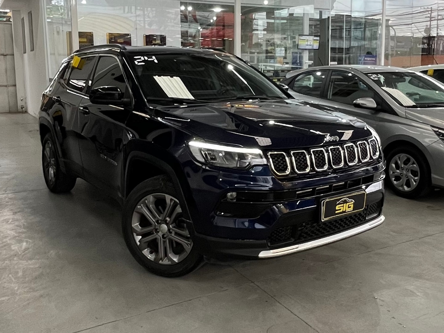 JEEP COMPASS 1.3 T270 TURBO FLEX LONGITUDE AT6 2024 na cor Azul com 39.029 km - Imagem 1 - SIG Multimarcas