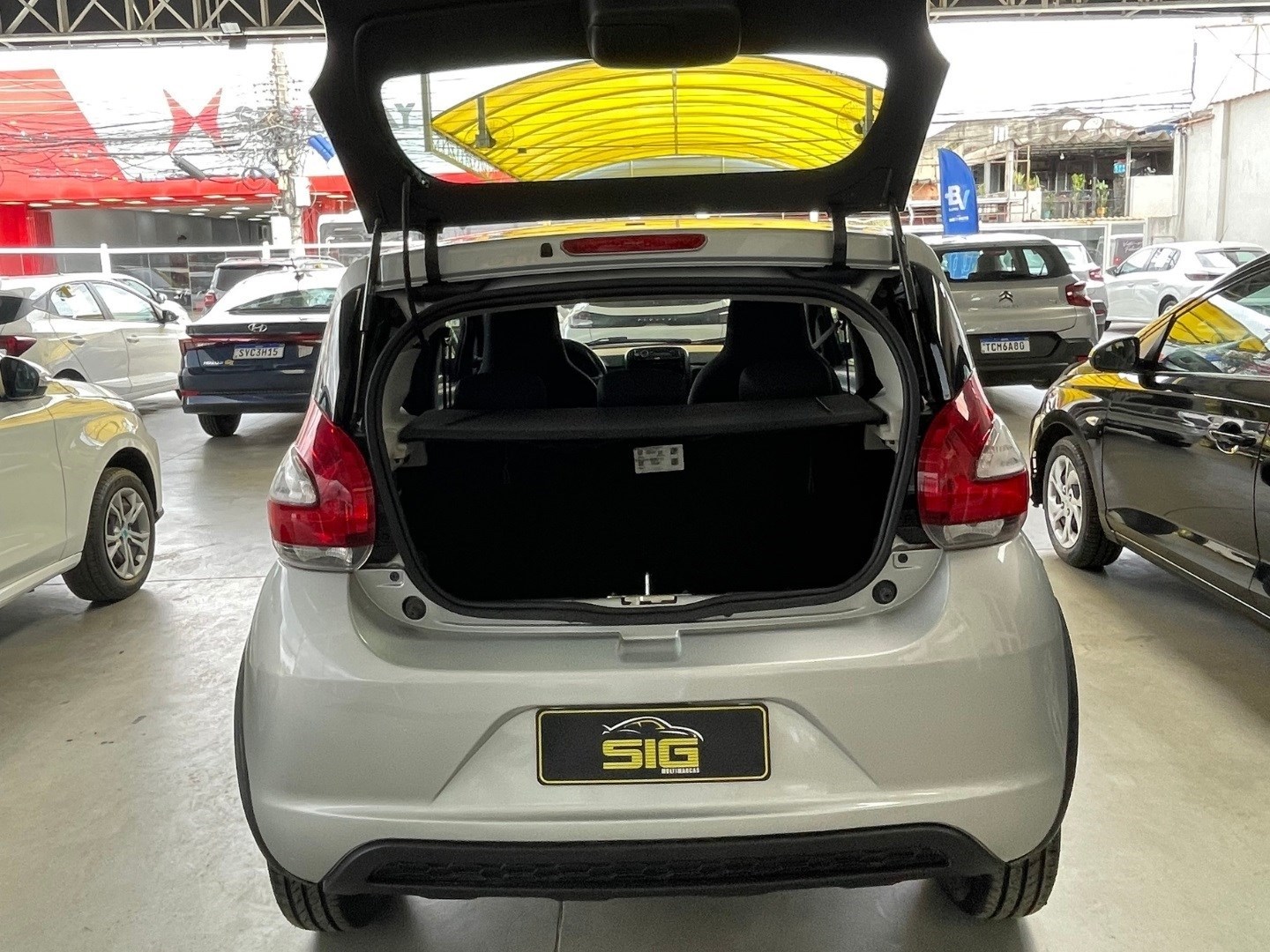 FIAT MOBI 1.0 FIREFLY FLEX LIKE. MANUAL 2025 Prata - Miniatura 7 - SIG Multimarcas