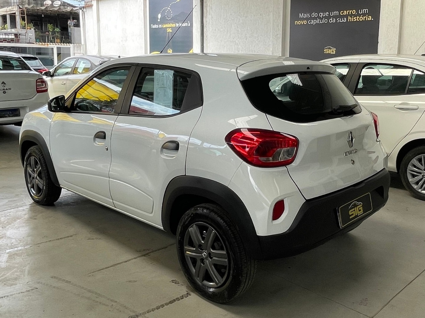 RENAULT KWID 1.0 12V SCE FLEX ZEN MANUAL 2025 Branco - Miniatura 6 - SIG Multimarcas