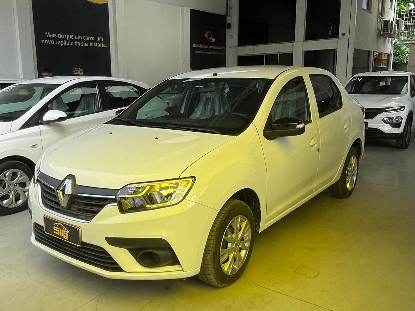 RENAULT LOGAN 1.0 12V SCE FLEX ZEN MANUAL 2025 Branco - Miniatura 3 - SIG Multimarcas