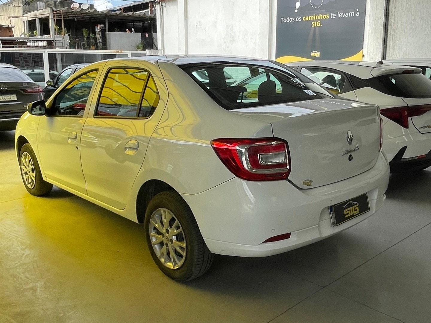 RENAULT LOGAN 1.0 12V SCE FLEX ZEN MANUAL 2025 Branco - Miniatura 6 - SIG Multimarcas