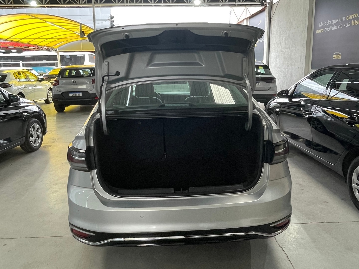 VOLKSWAGEN VIRTUS 1.0 12V 200 TSI COMFORTLINE FLEX AUTOMÁTICO 2025 Prata - Miniatura 7 - SIG Multimarcas