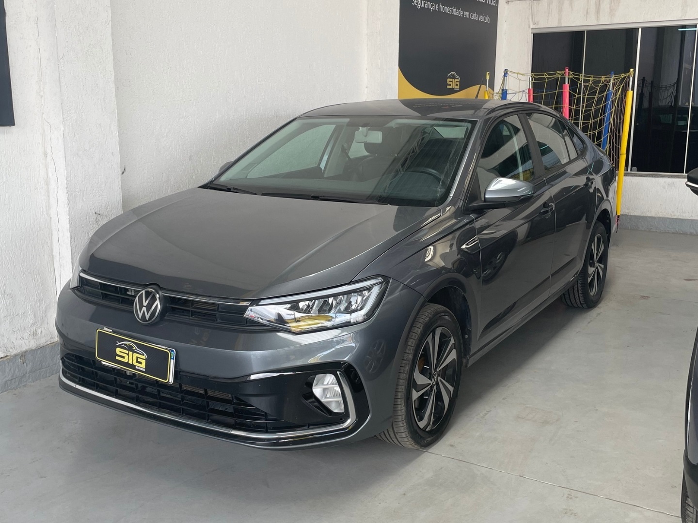 VOLKSWAGEN VIRTUS 1.0 12V 200 TSI COMFORTLINE FLEX AUTOMÁTICO 2025 Cinza - Miniatura 3 - SIG Multimarcas