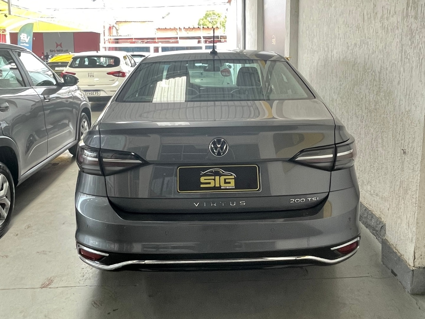 VOLKSWAGEN VIRTUS 1.0 12V 200 TSI COMFORTLINE FLEX AUTOMÁTICO 2025 Cinza - Miniatura 4 - SIG Multimarcas