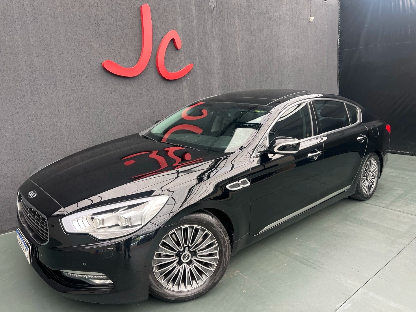 KIA QUORIS