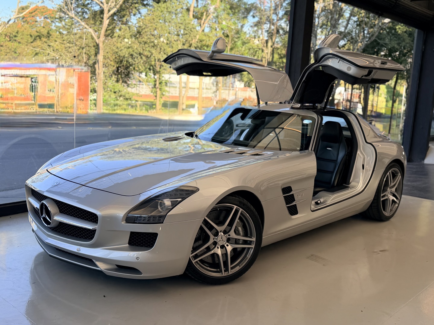 MERCEDES-BENZ SLS AMG