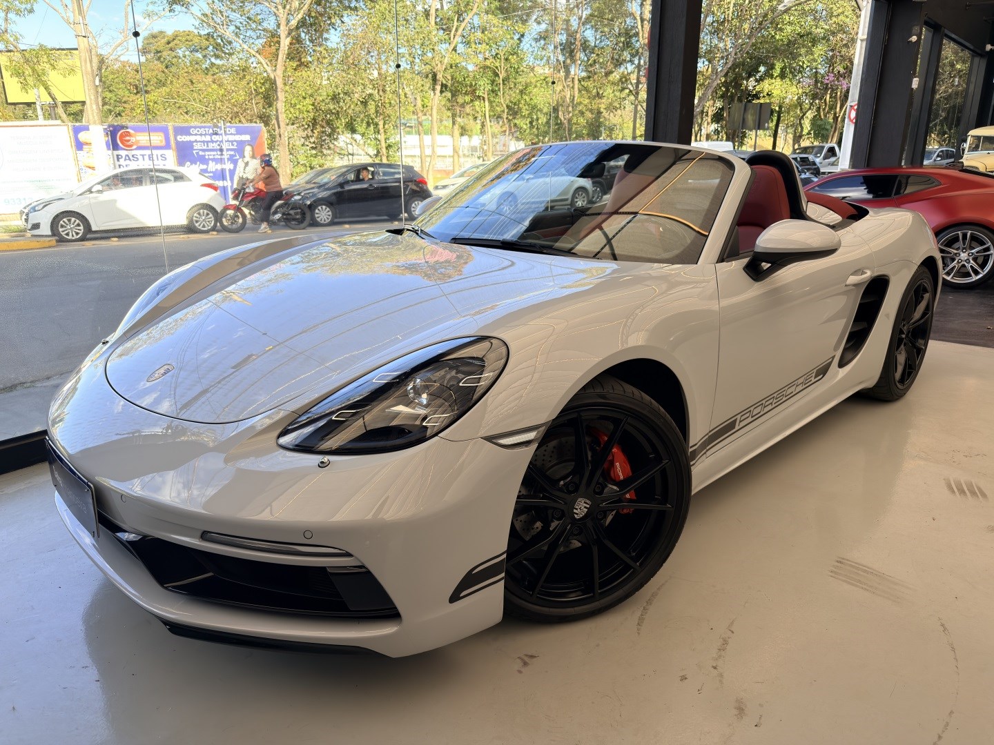 PORSCHE 718
