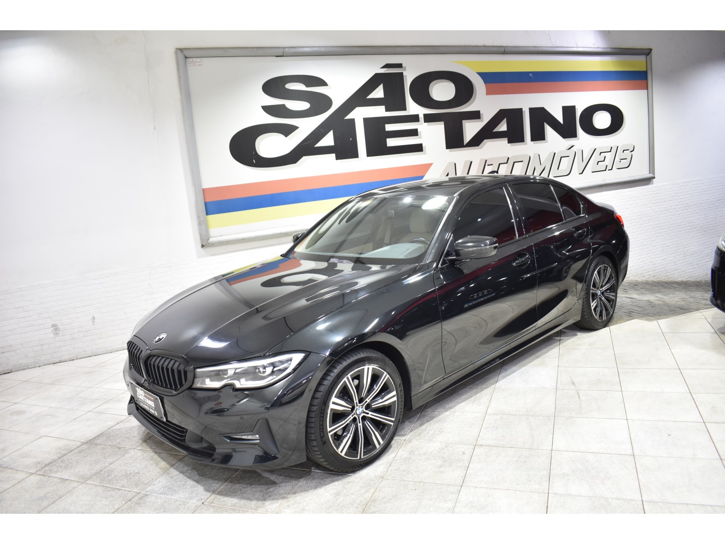 BMW 320i