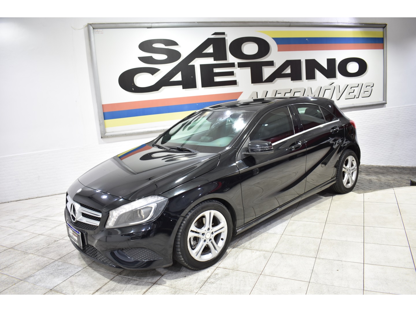 MERCEDES-BENZ A 200