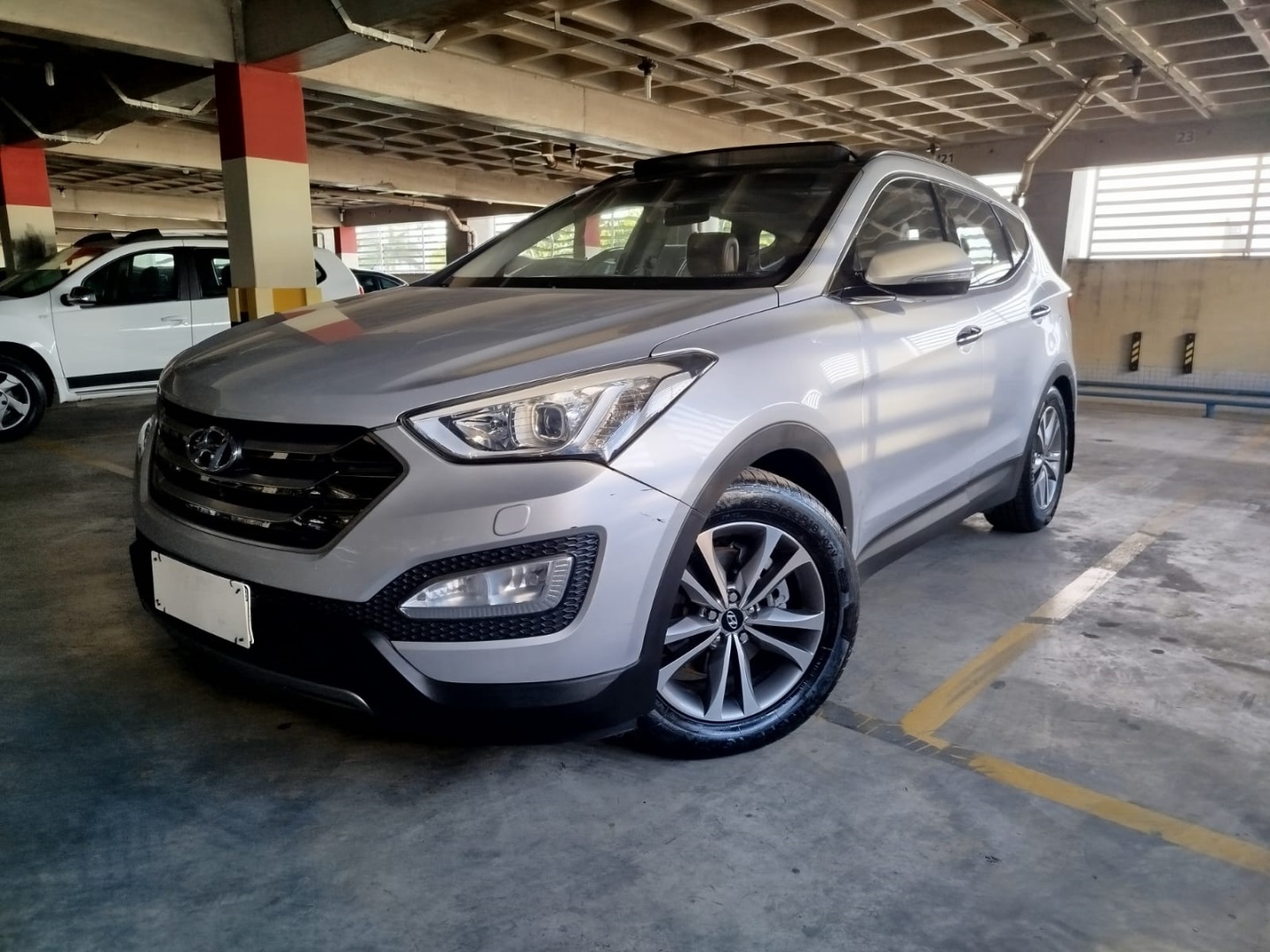 HYUNDAI GRAND SANTA FÉ