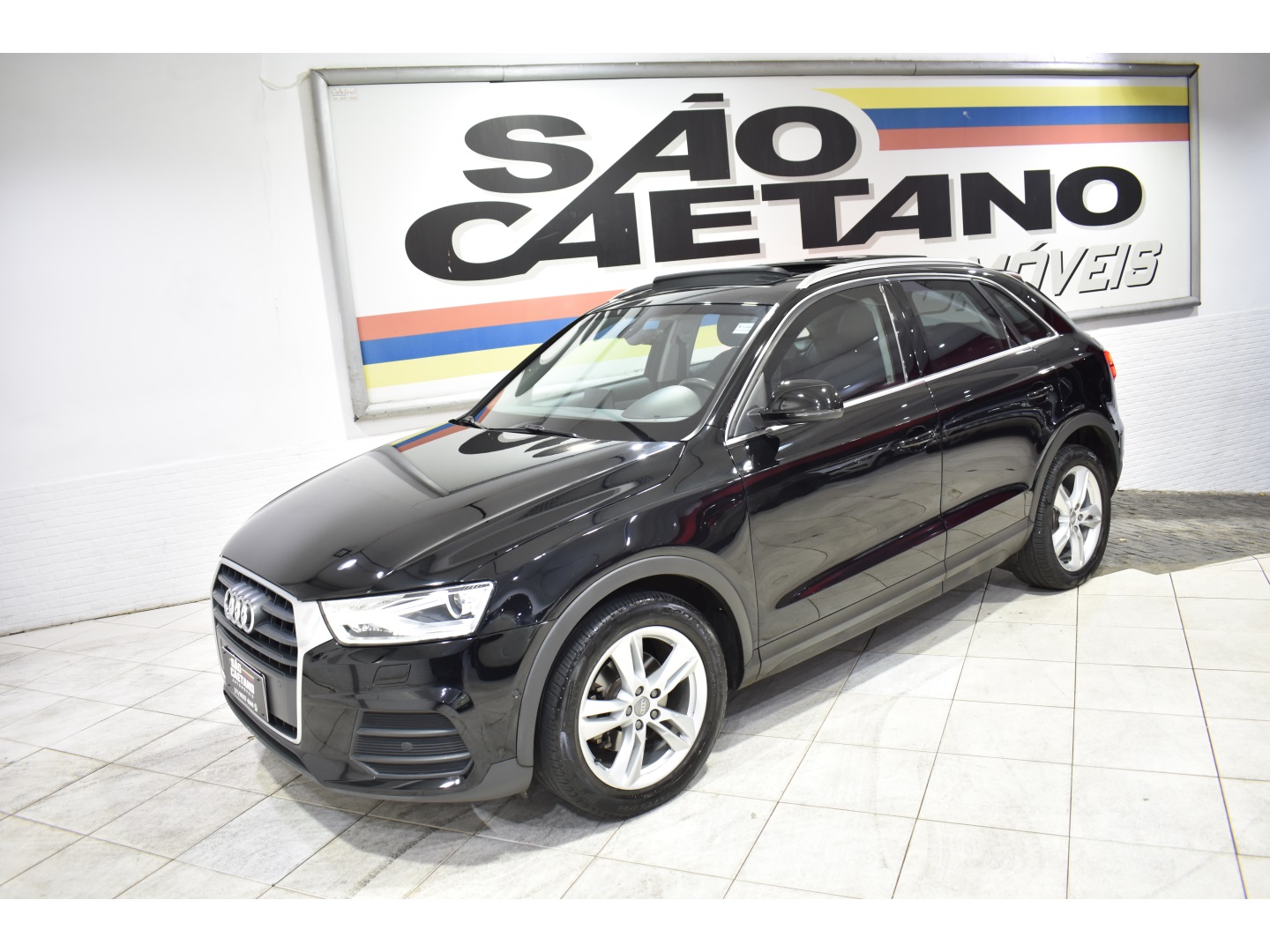 AUDI Q3