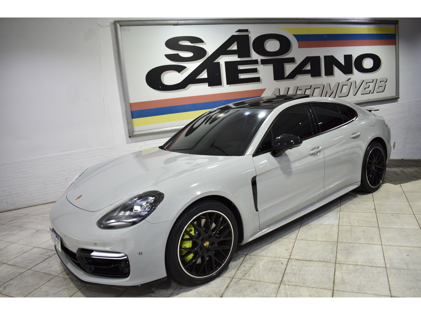 PORSCHE PANAMERA