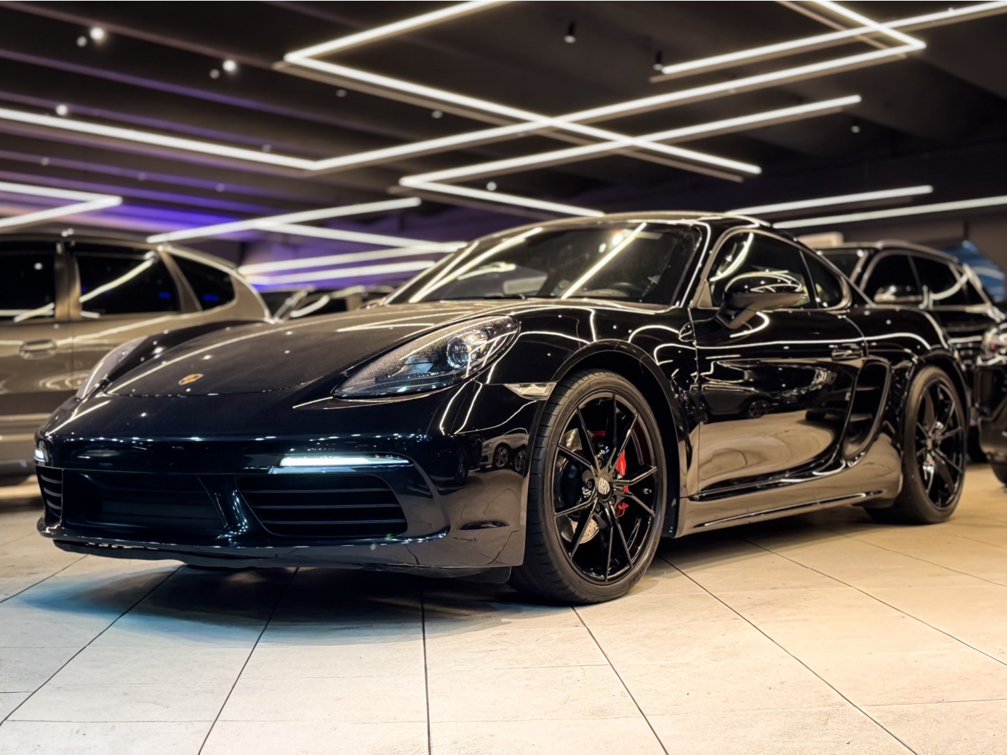 PORSCHE 718
