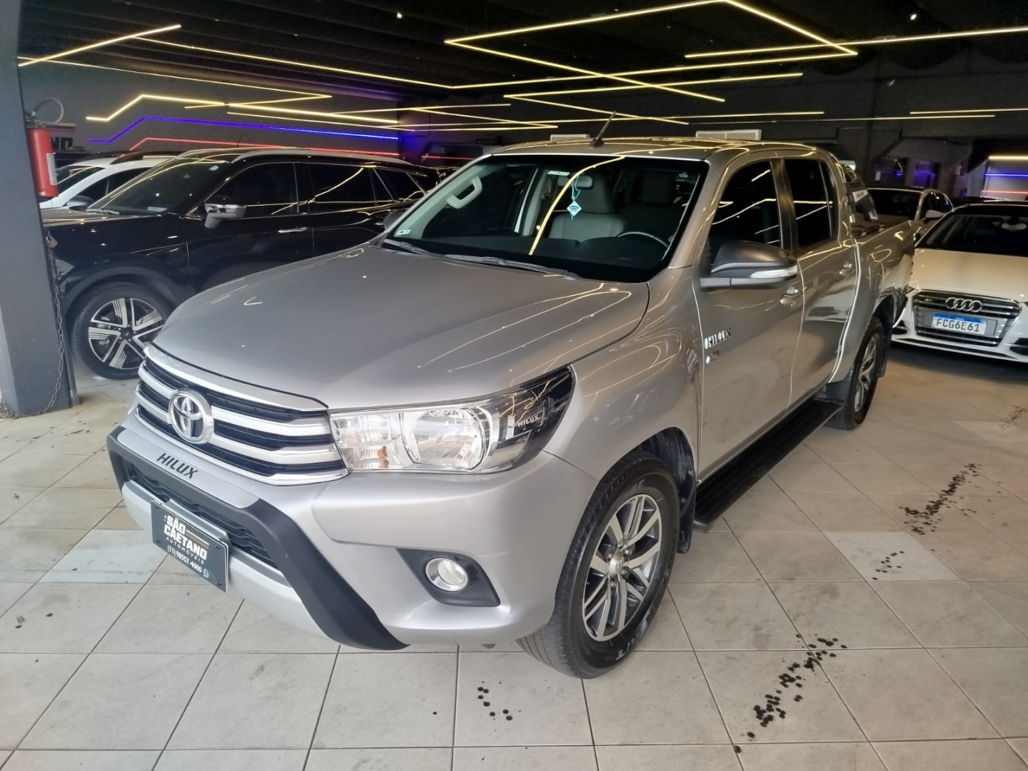 TOYOTA HILUX