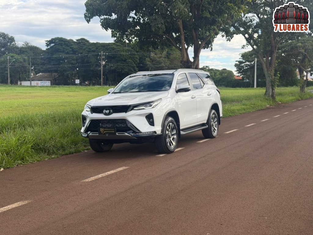 TOYOTA HILUX SW4