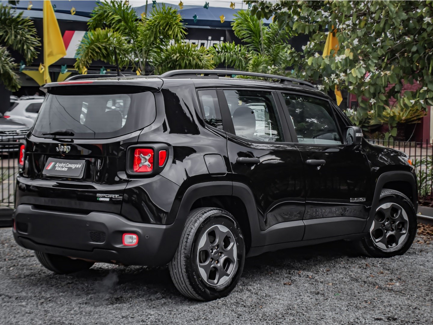 Cavagnini Negócios Automotivos: JEEP RENEGADE 2016 - 1.8 16V FLEX