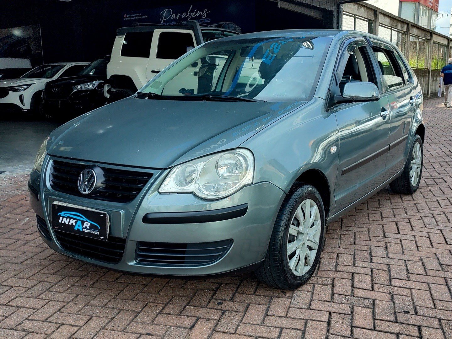 VOLKSWAGEN POLO