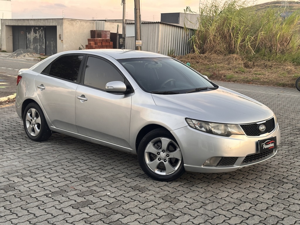 KIA CERATO