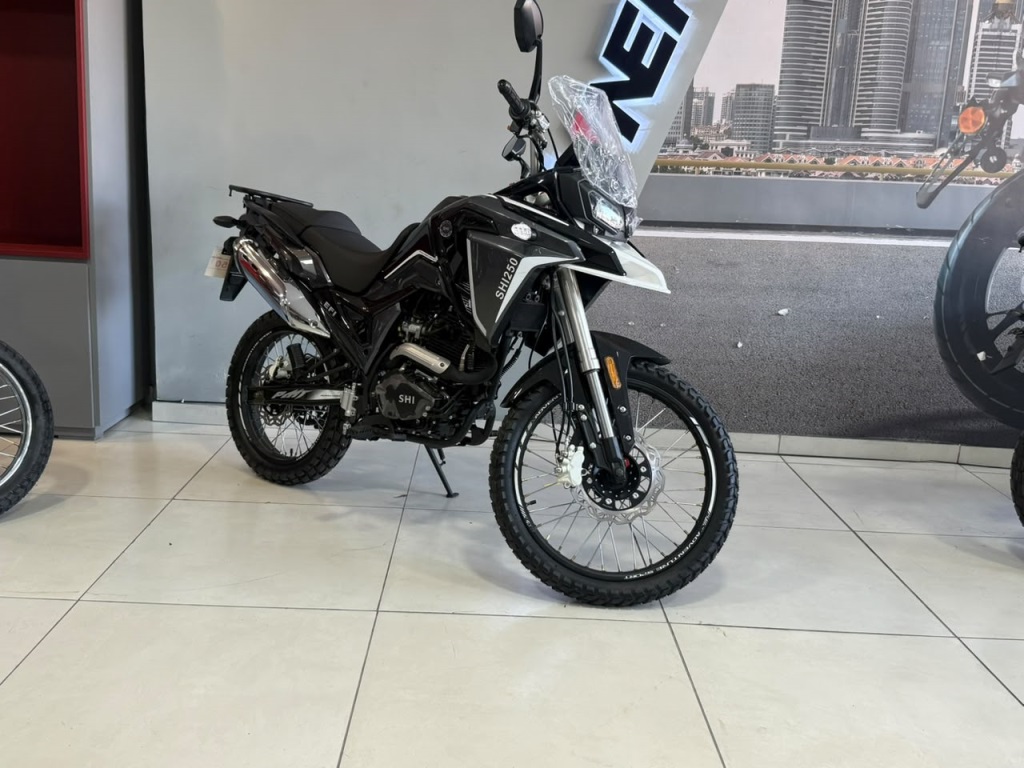 SHINERAY SHI 250 EFI
