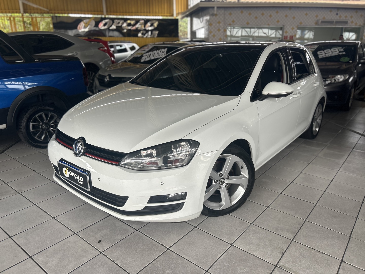 VOLKSWAGEN GOLF