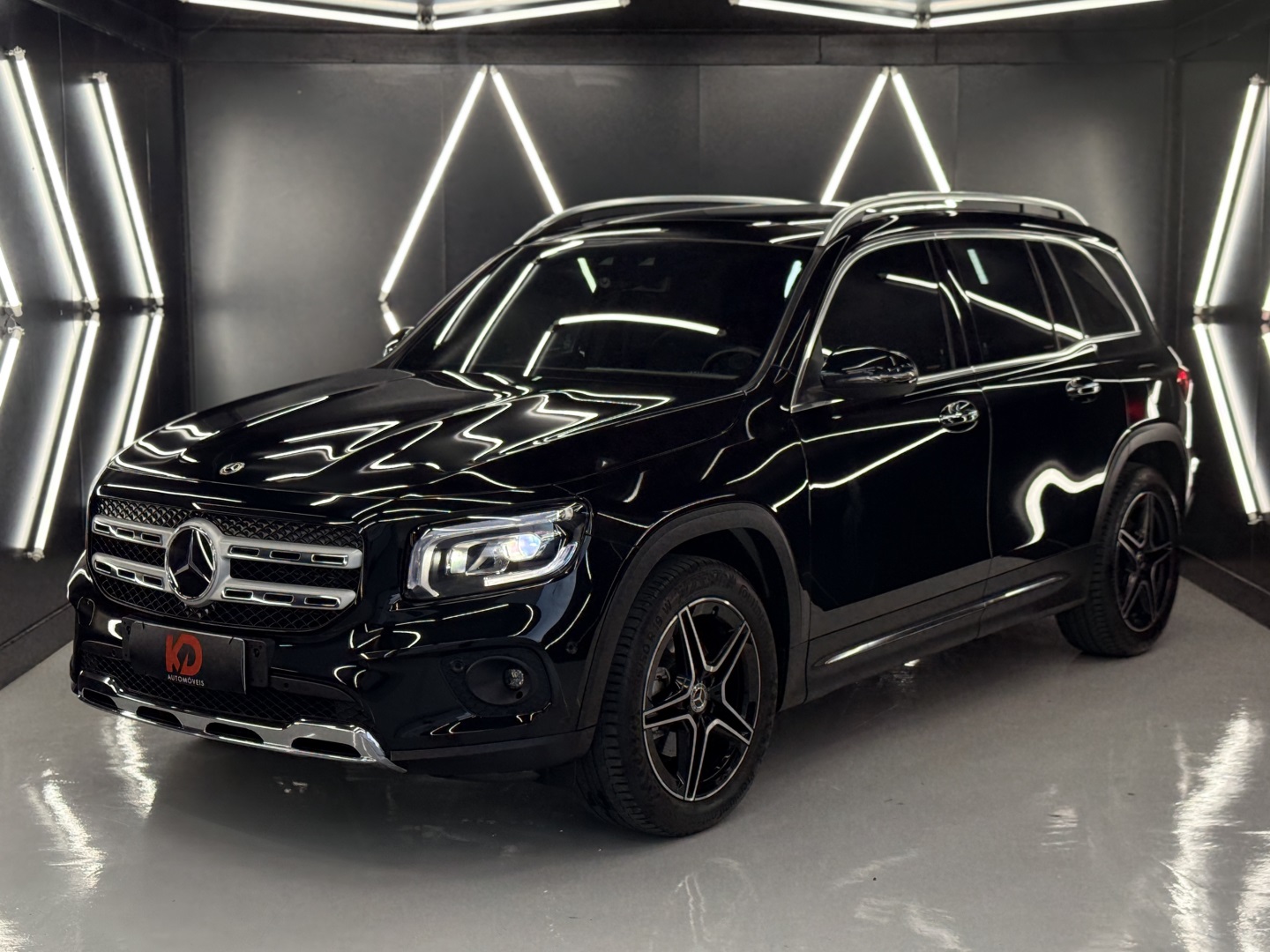 MERCEDES-BENZ GLB 200