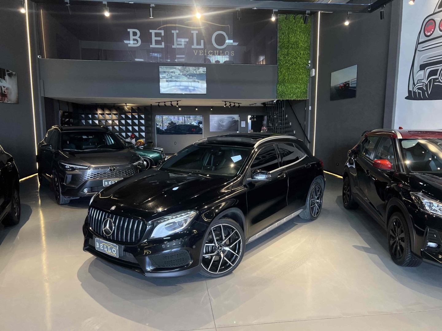 MERCEDES-BENZ GLA 250