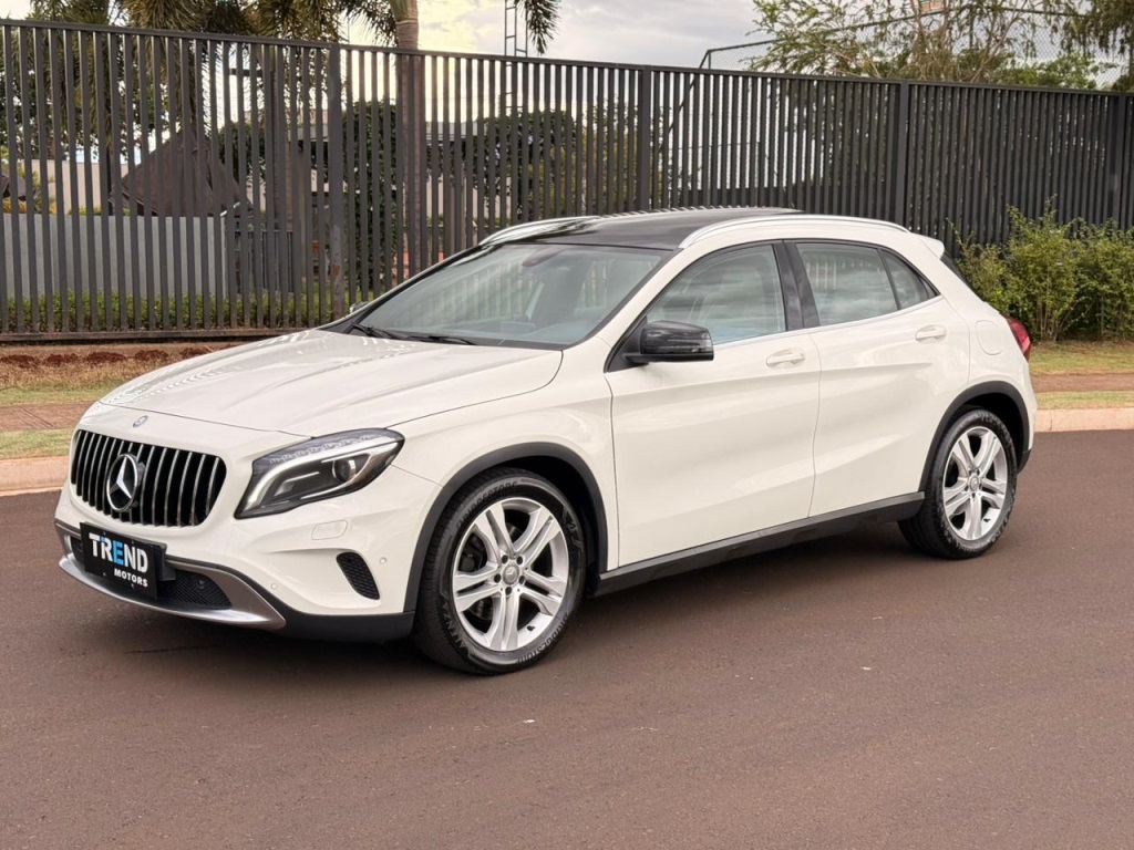MERCEDES-BENZ GLA 250