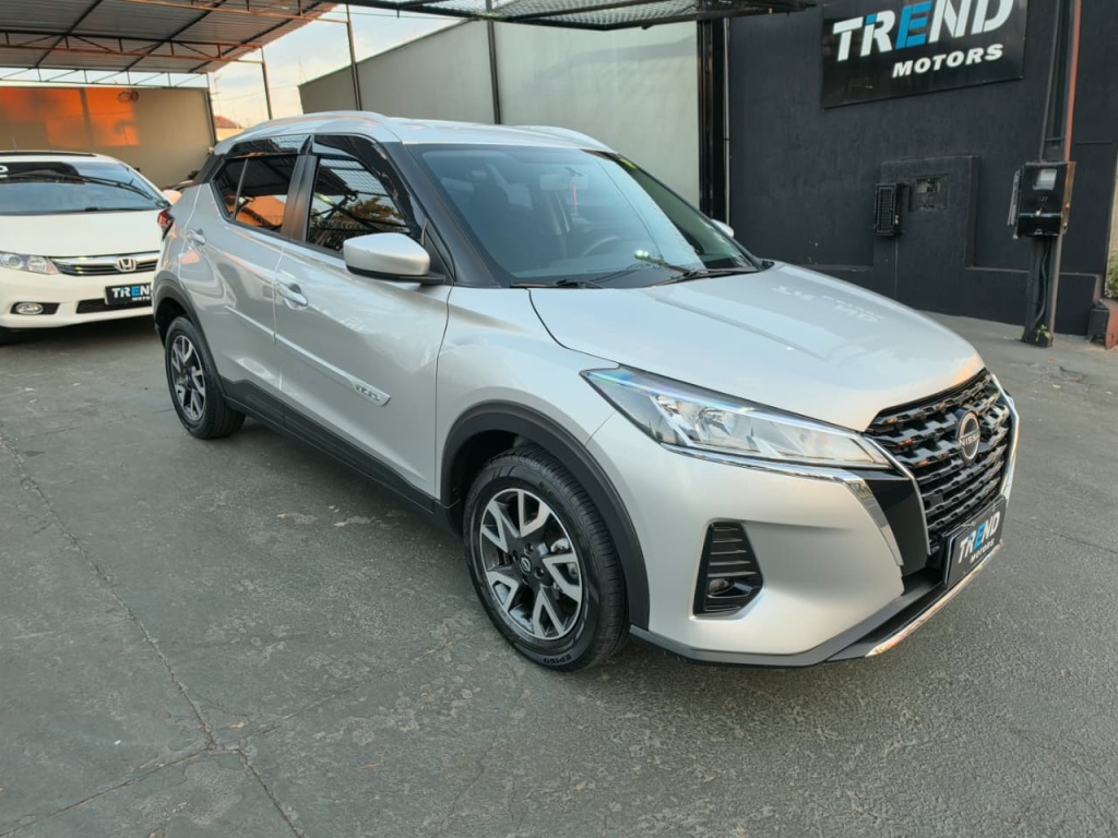 NISSAN KICKS