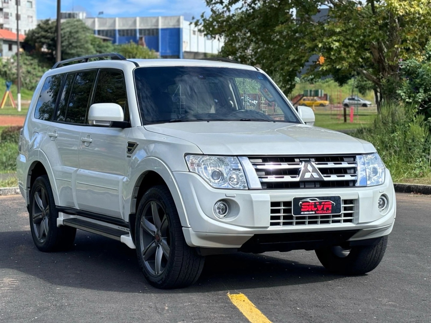 MITSUBISHI PAJERO FULL