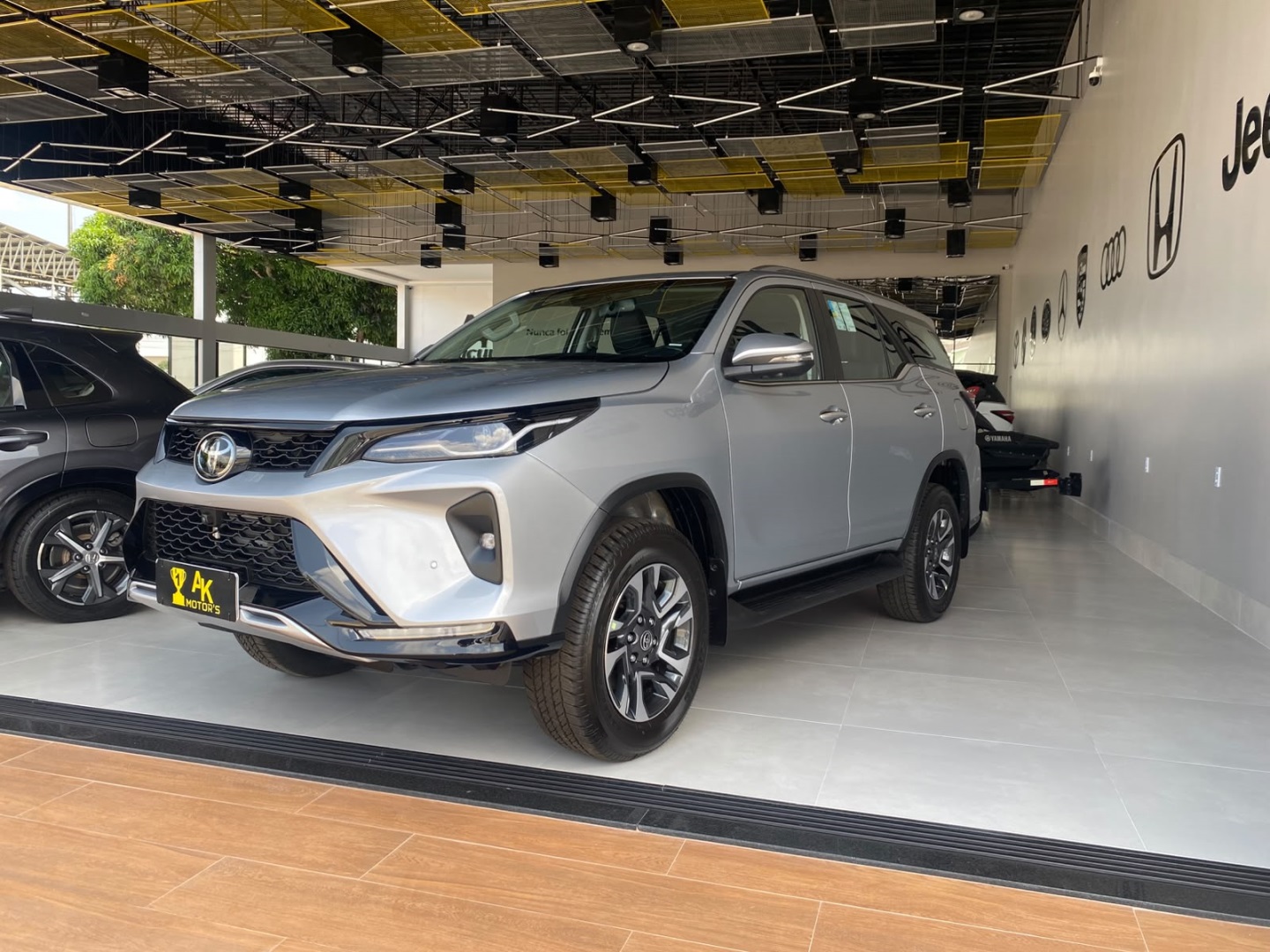 TOYOTA HILUX SW4