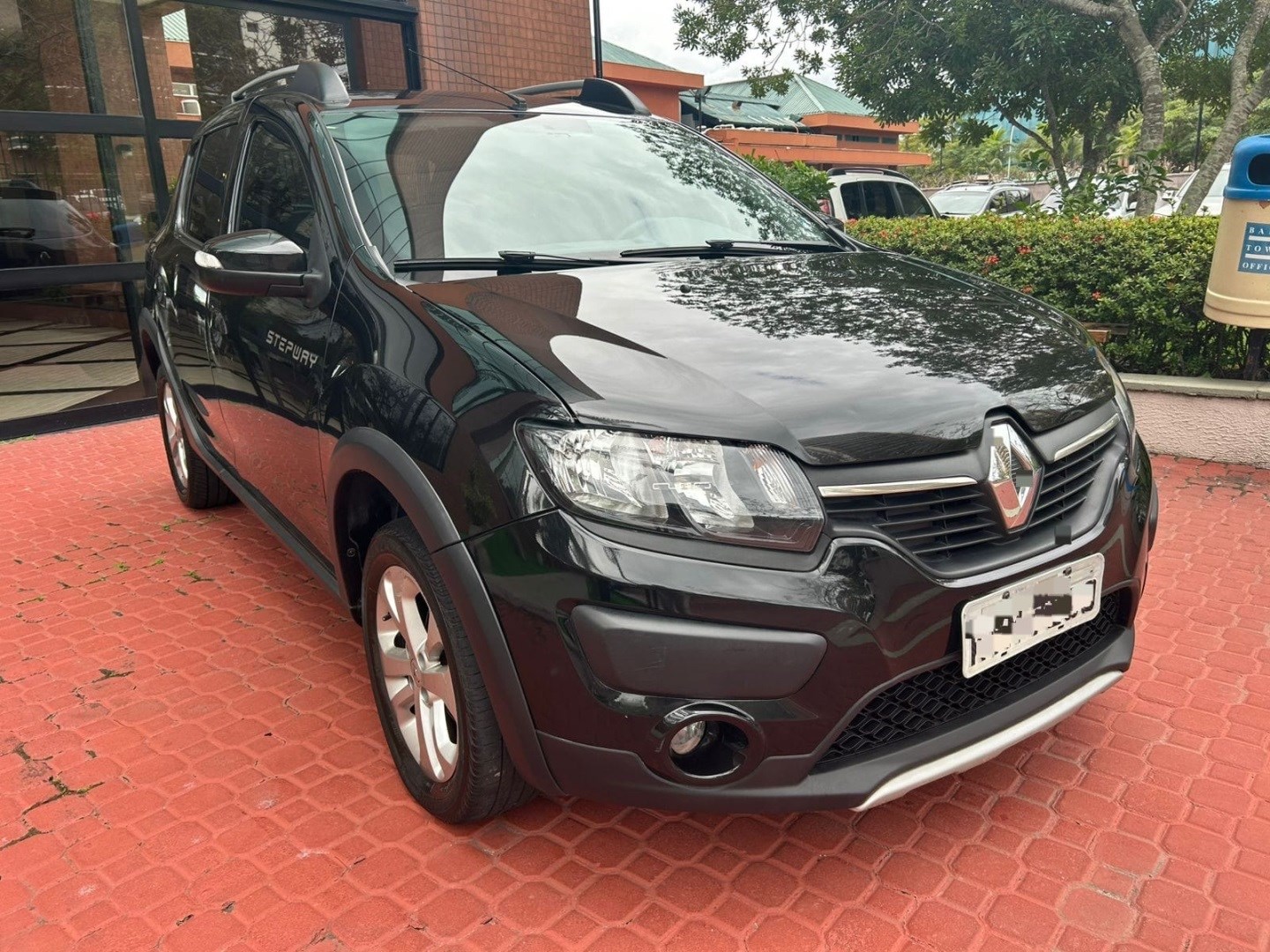 RENAULT SANDERO