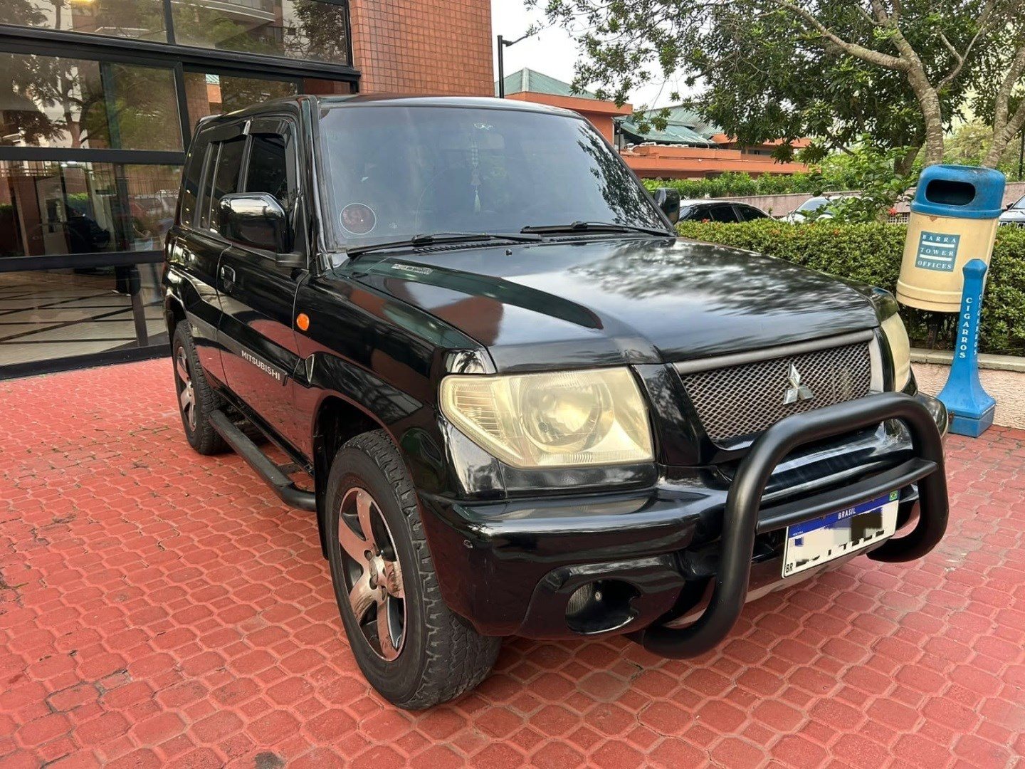 MITSUBISHI PAJERO