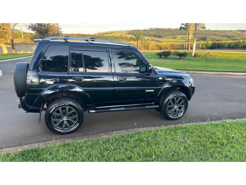 MITSUBISHI PAJERO TR4
