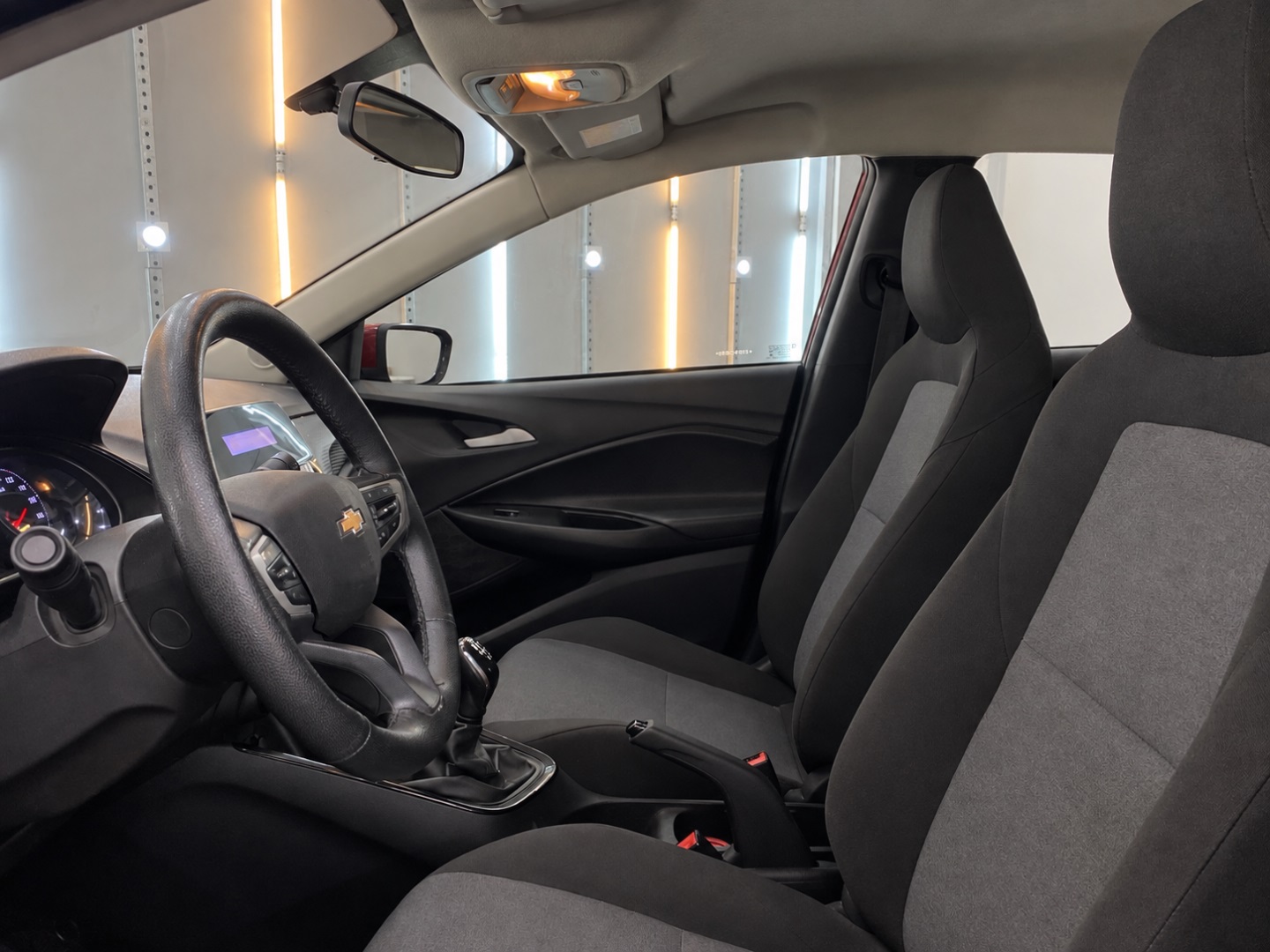 Chevrolet Onix 1.0 Flex Manual - foto 3