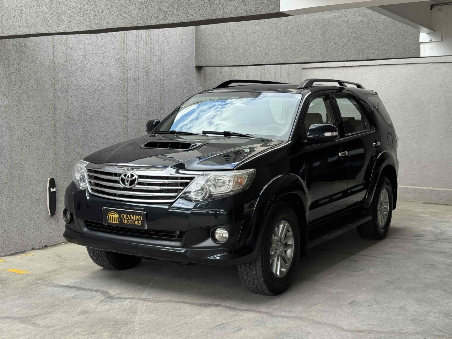 TOYOTA HILUX SW4 3.0 SRV 4X4 7 LUGARES 16V TURBO INTERCOOLER DIESEL 4P AUTOMÁTICO