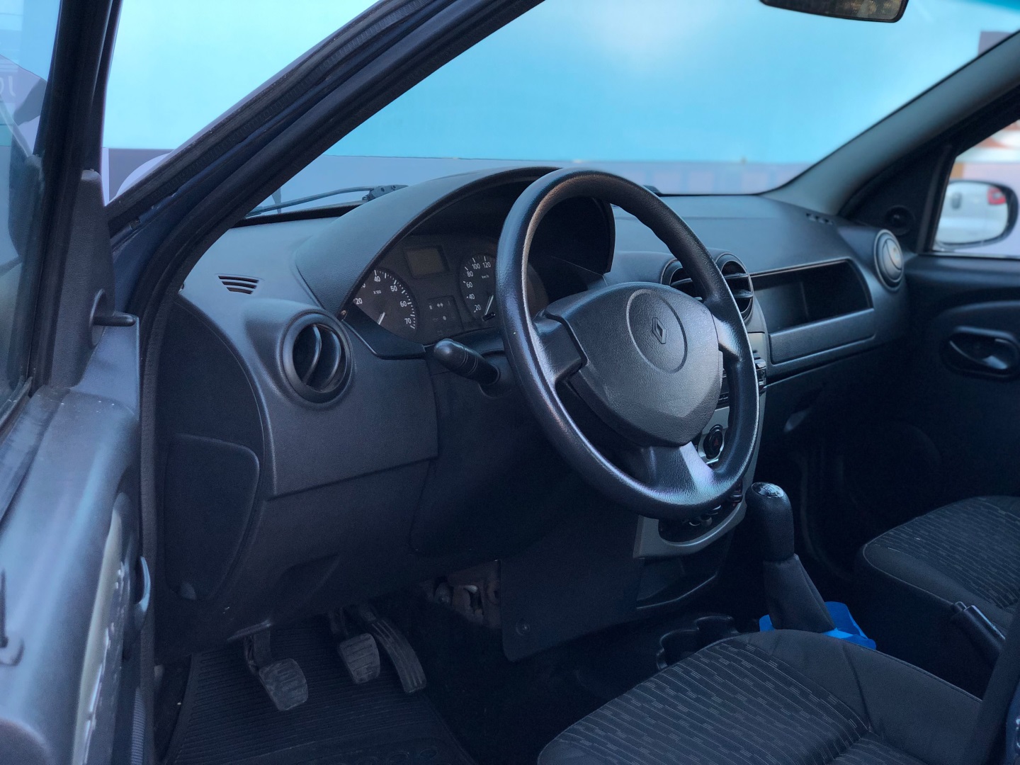 Renault Logan 1.6 Expression 16V Flex 4P Manual - foto 3