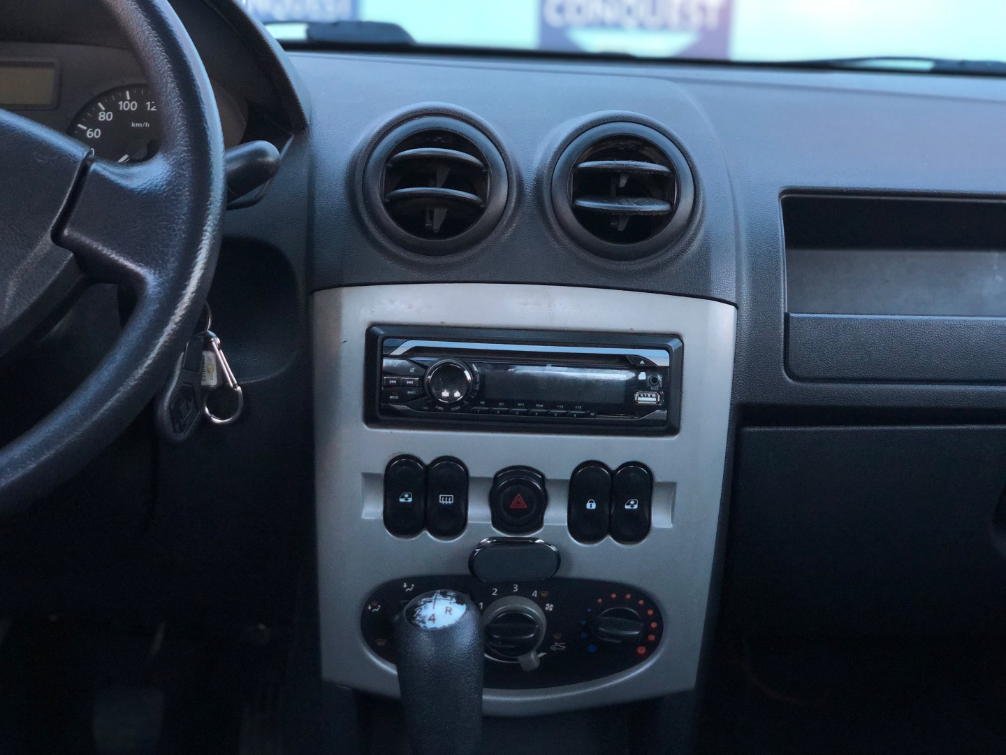 Renault Logan 1.6 Expression 16V Flex 4P Manual - foto 4
