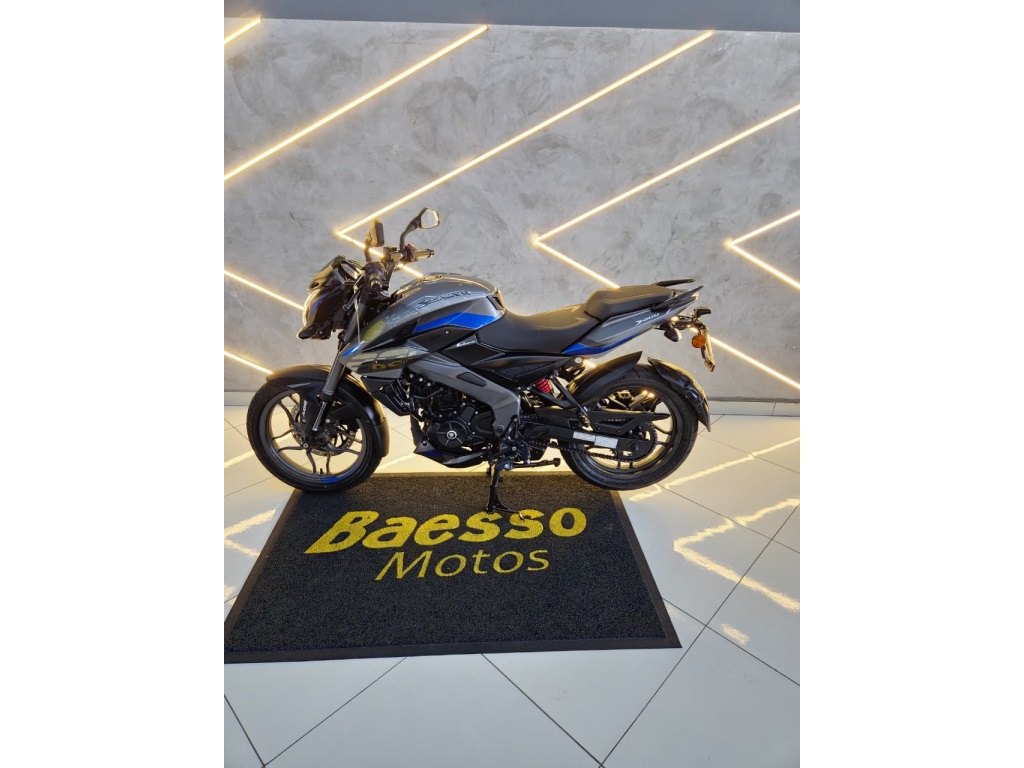 BAJAJ DOMINAR 200