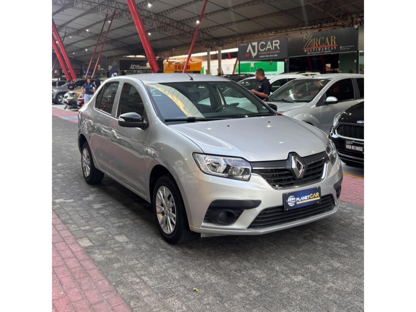 RENAULT LOGAN