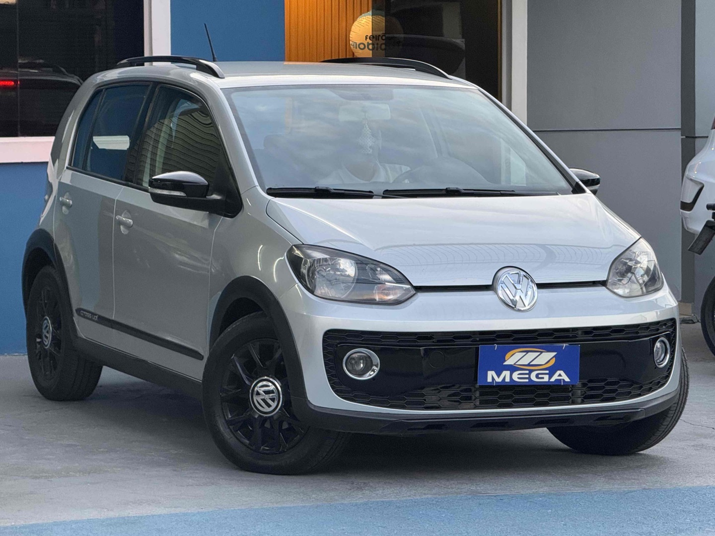 VOLKSWAGEN CROSS UP