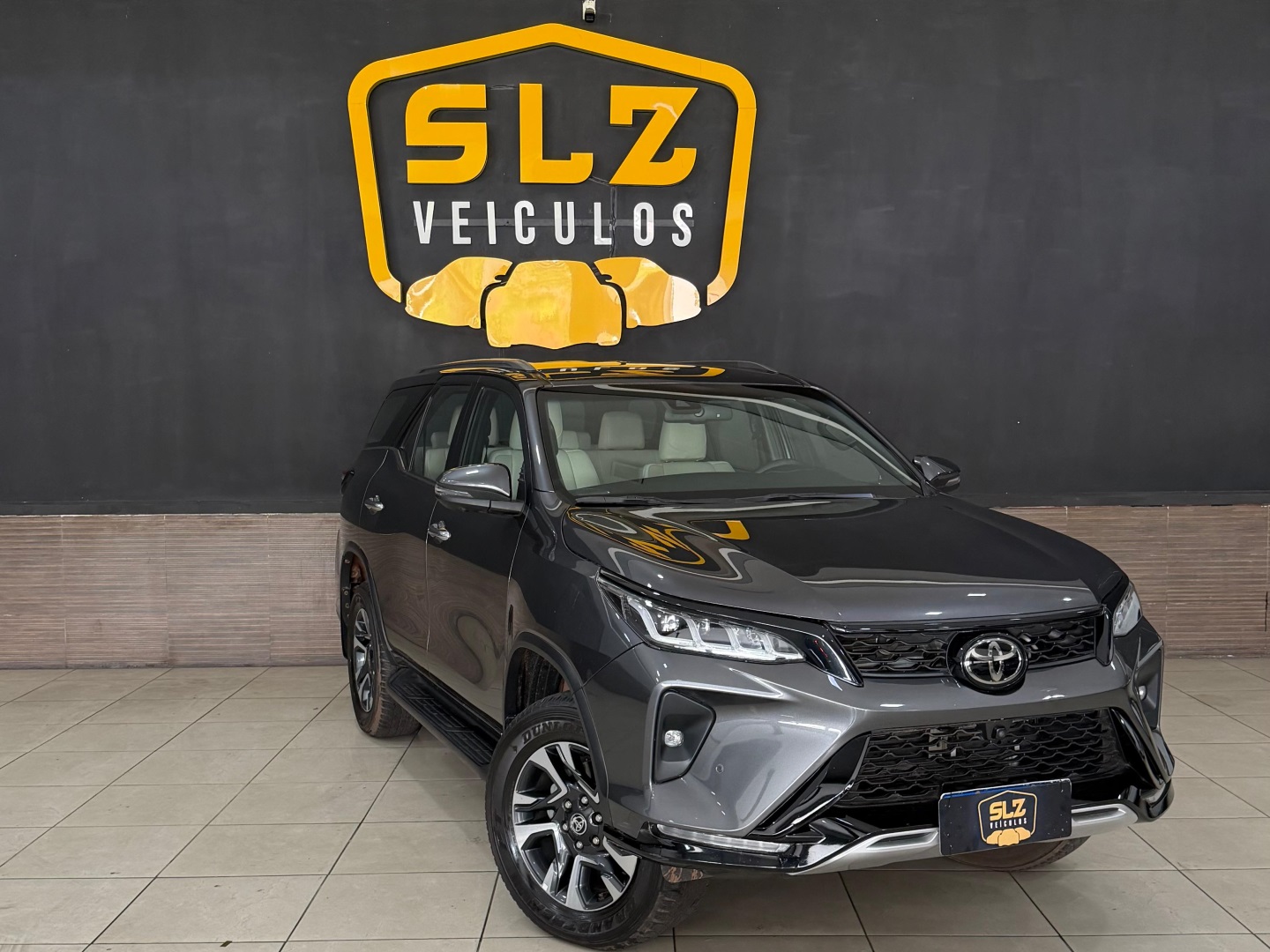 TOYOTA HILUX SW4