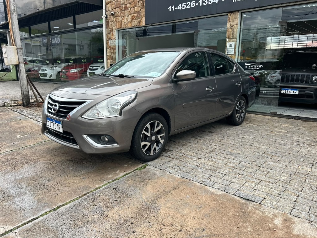 NISSAN VERSA