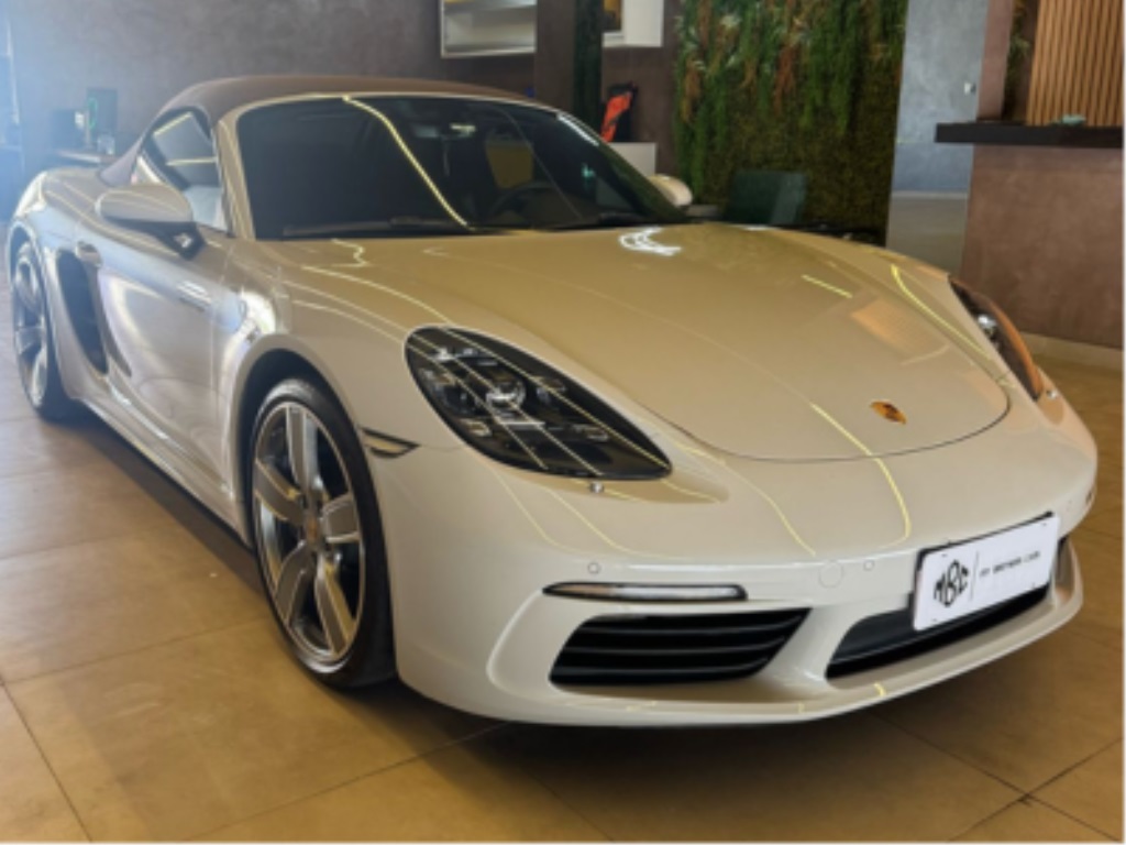 PORSCHE 718